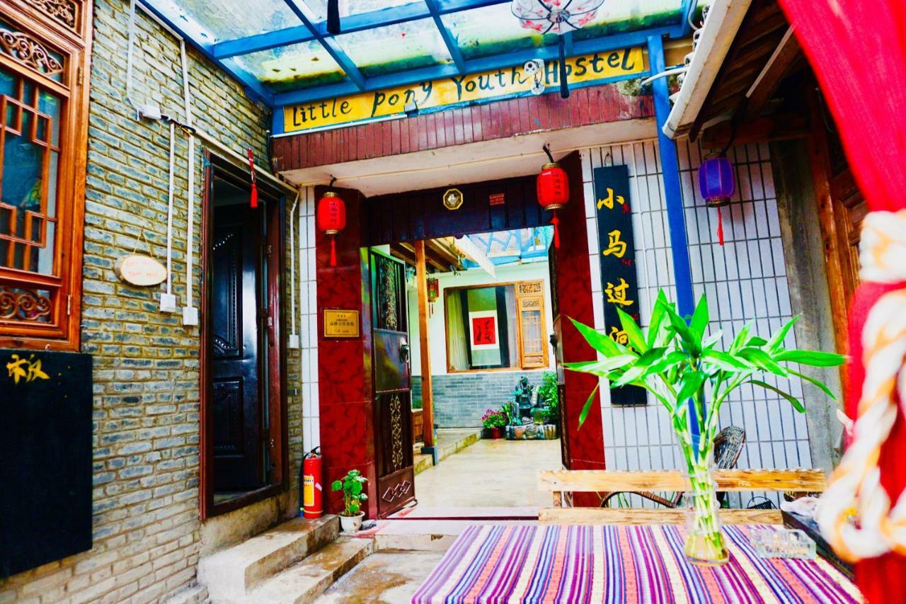 Lijiang Little Pony Youth Hostel Exterior foto
